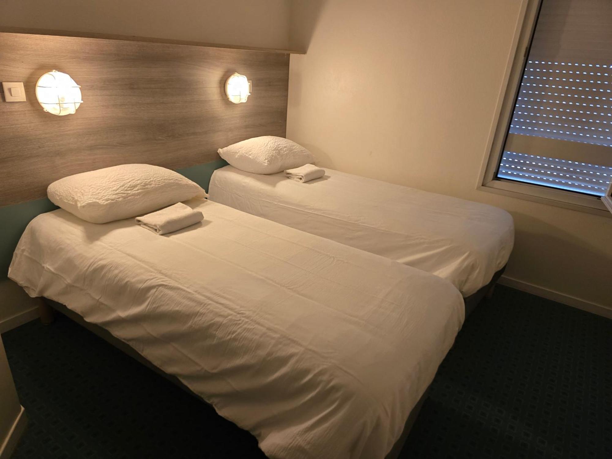 Brit Hotel Essentiel Poitiers Gare Du Futuroscope Jaunay-Clan Exteriör bild