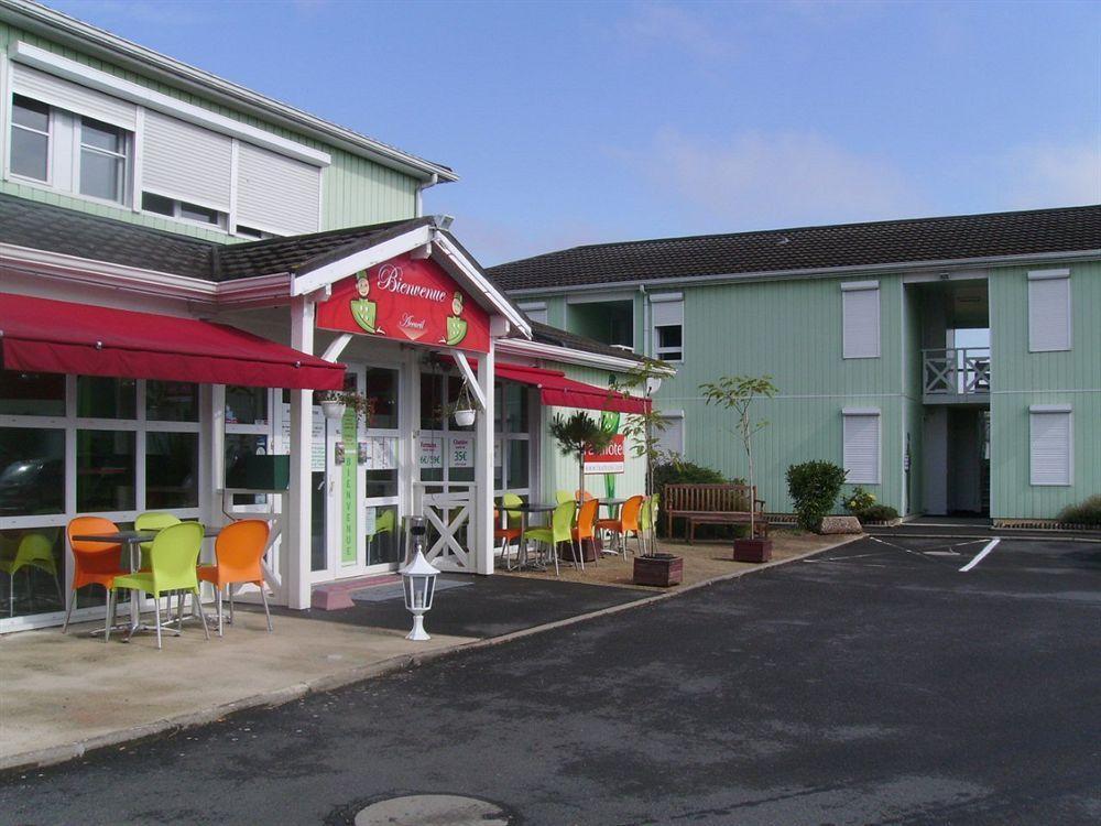 Brit Hotel Essentiel Poitiers Gare Du Futuroscope Jaunay-Clan Exteriör bild